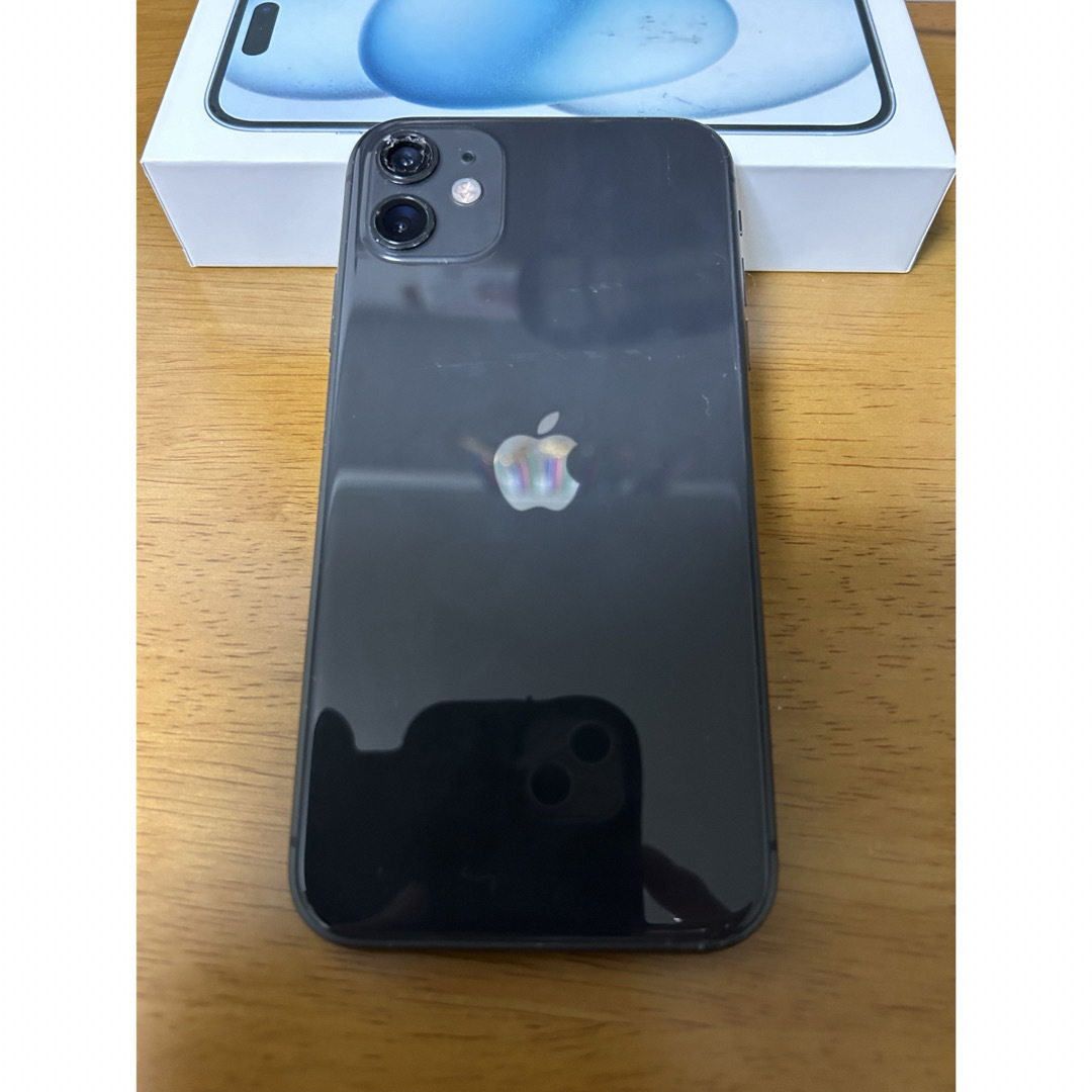 Apple(アップル)の【ジャンク品】iPhone11 64GB  ブラック　部品取り スマホ/家電/カメラのスマートフォン/携帯電話(スマートフォン本体)の商品写真