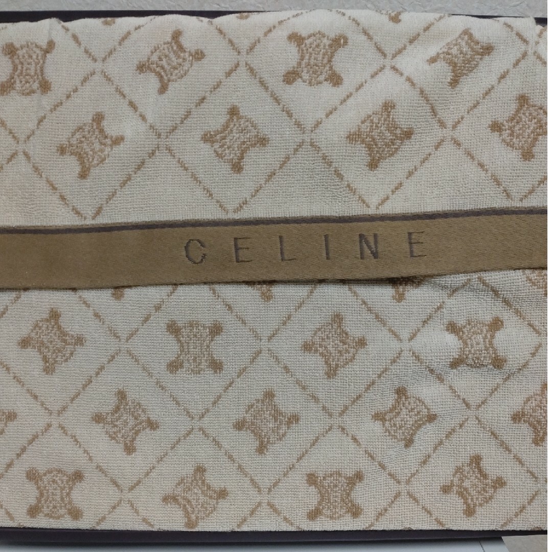 celine(セリーヌ)のセリーヌ CELINE タオルケット　マカダム柄　新品未使用 インテリア/住まい/日用品の寝具(その他)の商品写真