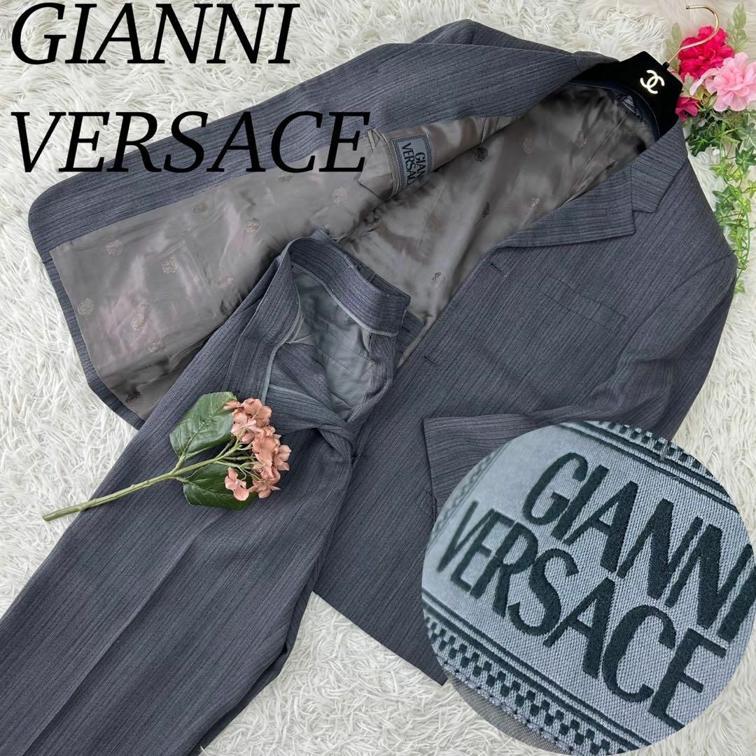 Gianni Versace(ジャンニヴェルサーチ)のジャンニヴェルサーチェ メンズ シングル スーツ 上下セット グレー L 50 メンズのスーツ(スーツジャケット)の商品写真