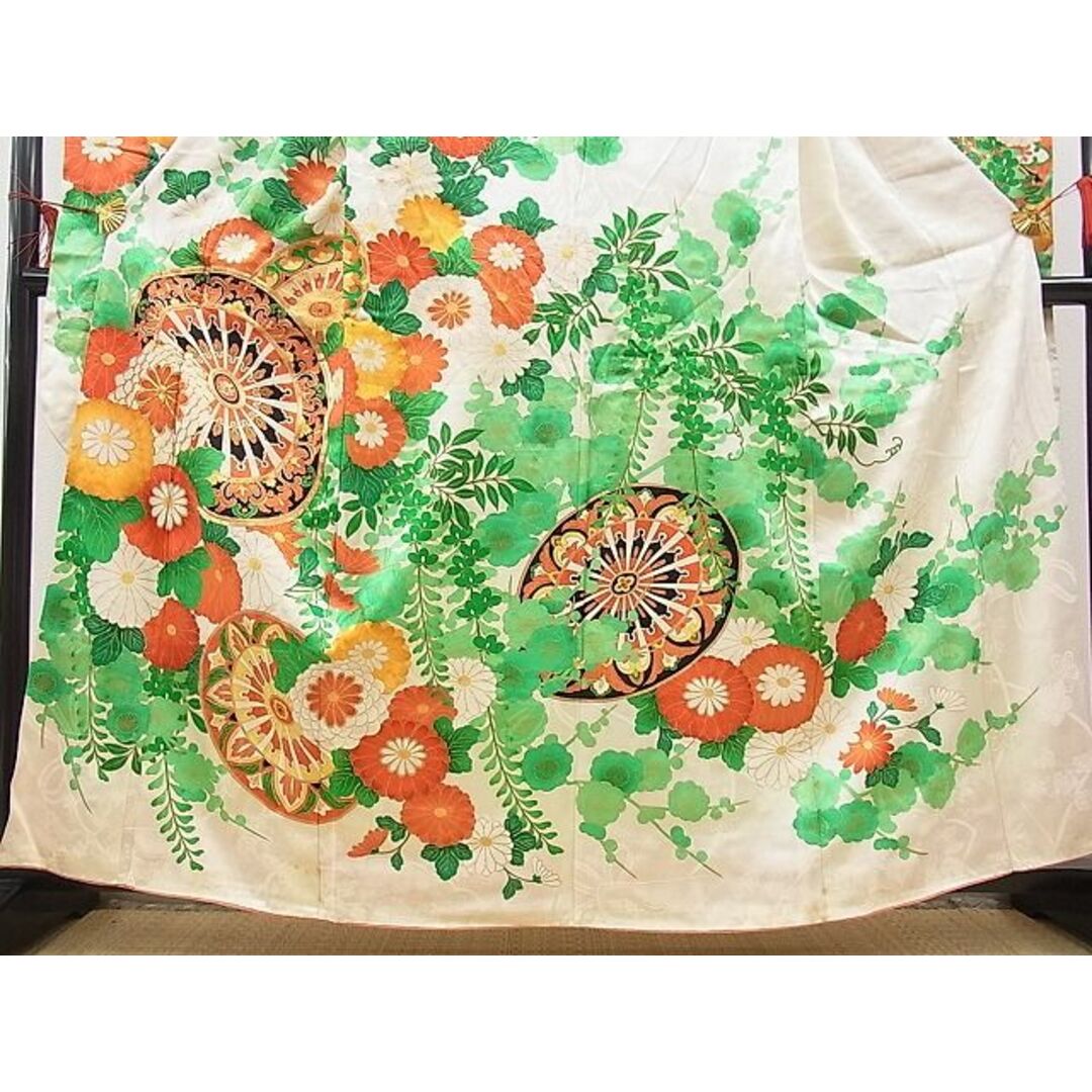 平和屋野田店■豪華振袖　駒刺繍　源氏車菊花文　金彩　逸品　BAAC1830hv レディースの水着/浴衣(振袖)の商品写真