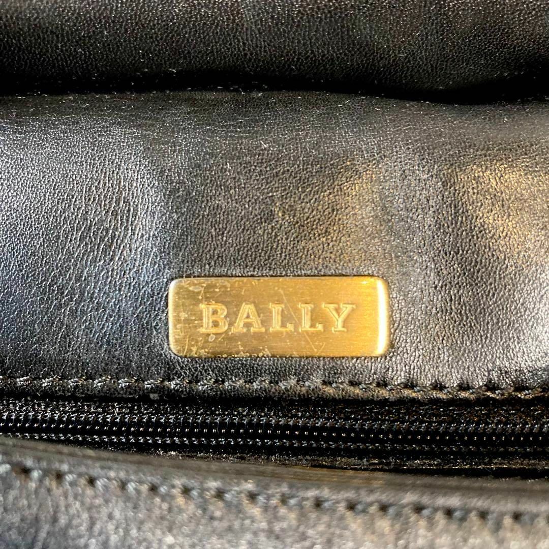 Bally(バリー)の【良品】BALLY バリー レザー 本革 ショルダーバッグ ロゴ金具 ブラック レディースのバッグ(ショルダーバッグ)の商品写真