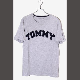 トミーヒルフィガー(TOMMY HILFIGER)のトミーヒルフィガー 立体 ロゴプリント 半袖Tシャツ(Tシャツ/カットソー(半袖/袖なし))