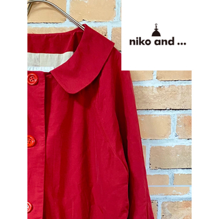 ニコアンド(niko and...)の【レトロ】nicoand... ニコアンド☆形が可愛い真っ赤なコート！(スプリングコート)