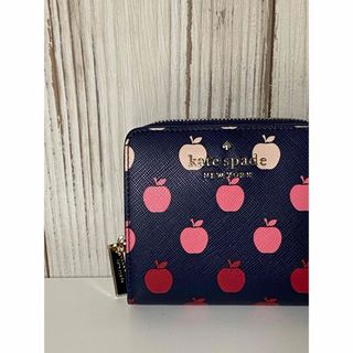 kate spade new york - ♡美品♡ケイトスペード☆リンゴ　二つ折り　財布　ウォレット　コンパクト　ジップ