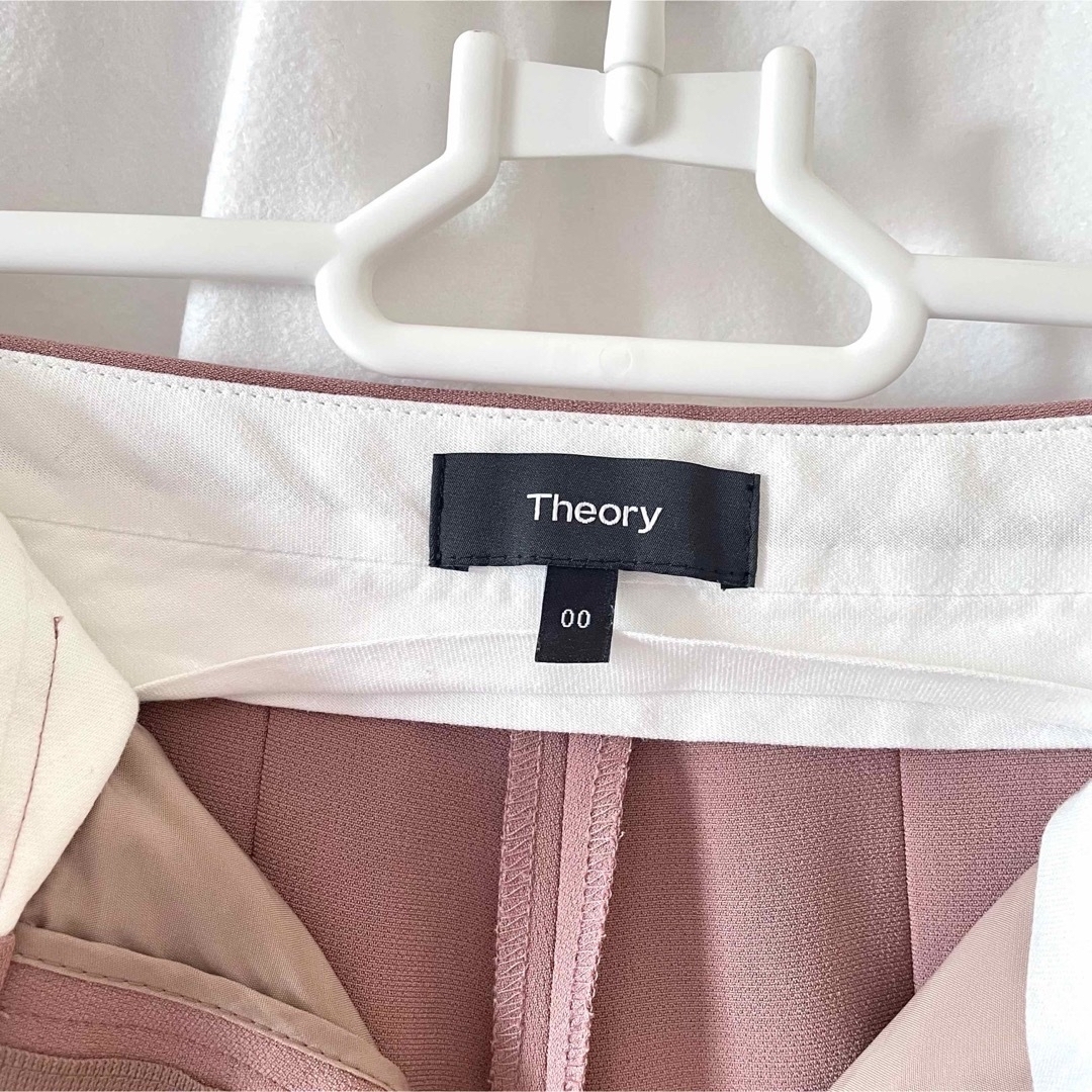 theory(セオリー)のTheory セオリー テーパード パンツ センタープレス くすみピンク  レディースのパンツ(カジュアルパンツ)の商品写真