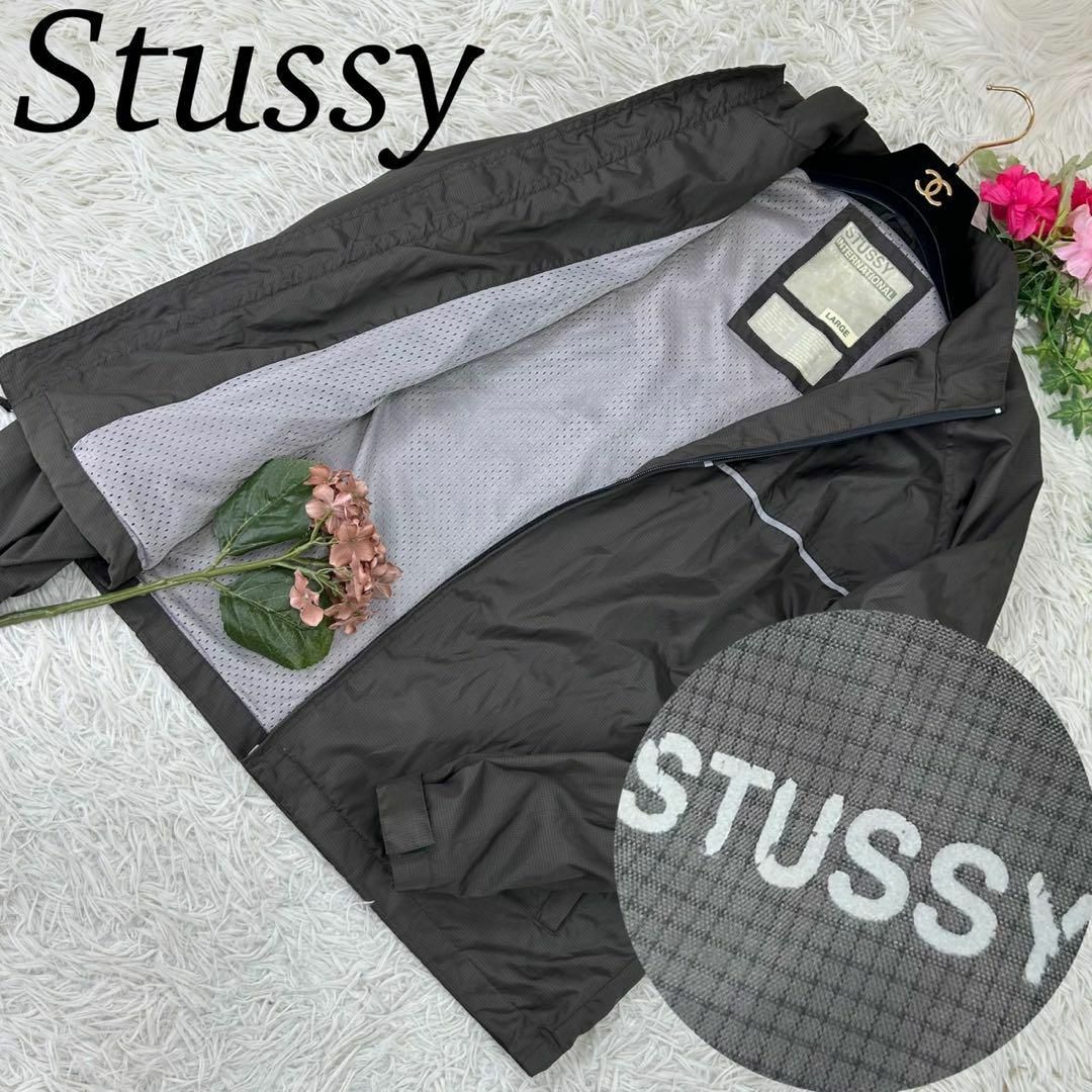 STUSSY(ステューシー)のステューシー メンズ ナイロンジャケット グレー L メンズのジャケット/アウター(ナイロンジャケット)の商品写真