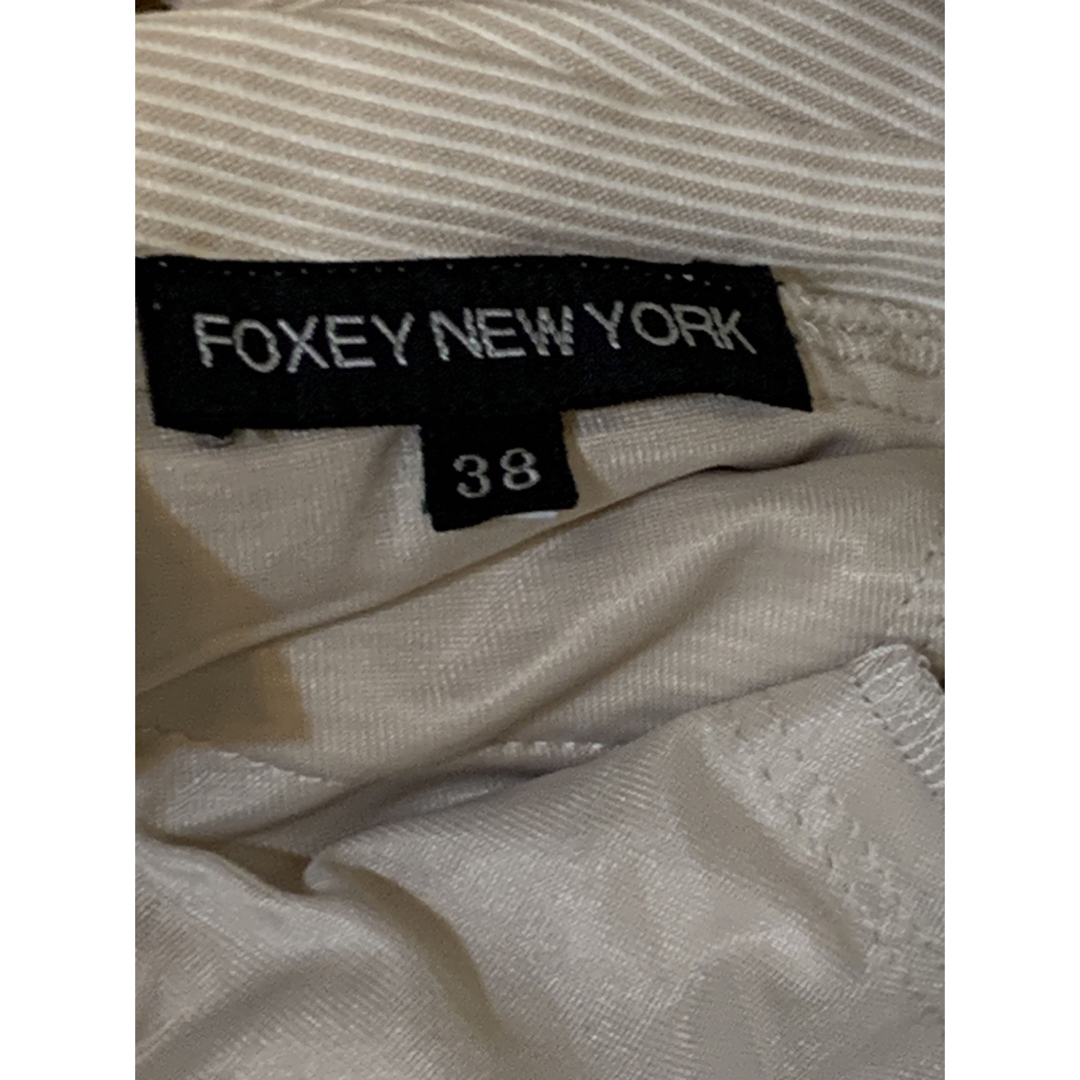 FOXEY NEW YORK(フォクシーニューヨーク)のFOXEY NEW YORK  フォクシー  タックスカート 38 細ストライプ レディースのスカート(ひざ丈スカート)の商品写真