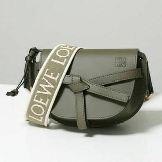 ロエベ(LOEWE)の【新品同様】LOEWE ゲートミニ バッグ グリーン ロゴベルトショルダー7t(ショルダーバッグ)