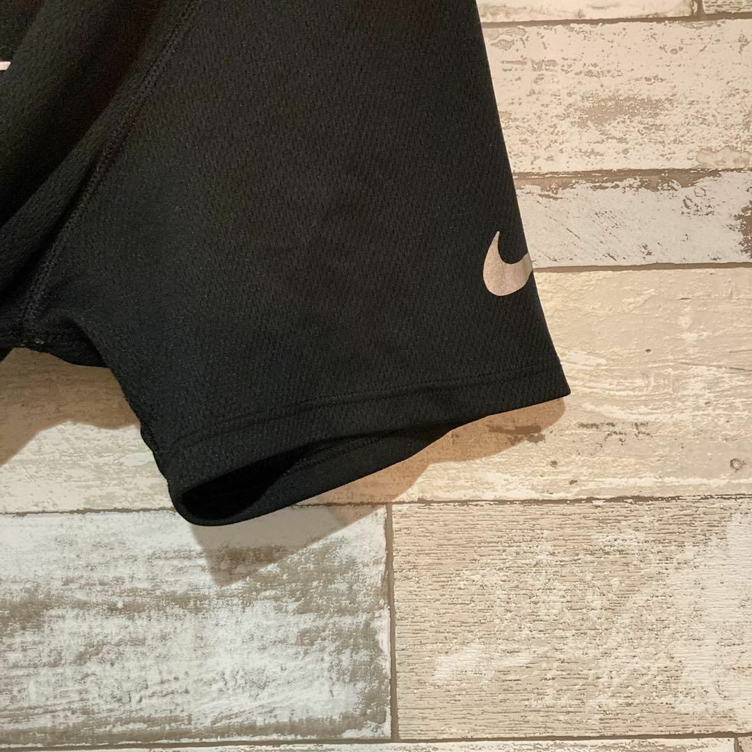 NIKE(ナイキ)の『NIKE』 （SからM） Tシャツ　スウッシュ　スポーツ　半袖　ランニング メンズのトップス(Tシャツ/カットソー(半袖/袖なし))の商品写真