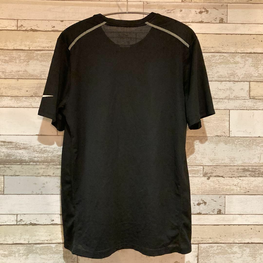 NIKE(ナイキ)の『NIKE』 （SからM） Tシャツ　スウッシュ　スポーツ　半袖　ランニング メンズのトップス(Tシャツ/カットソー(半袖/袖なし))の商品写真