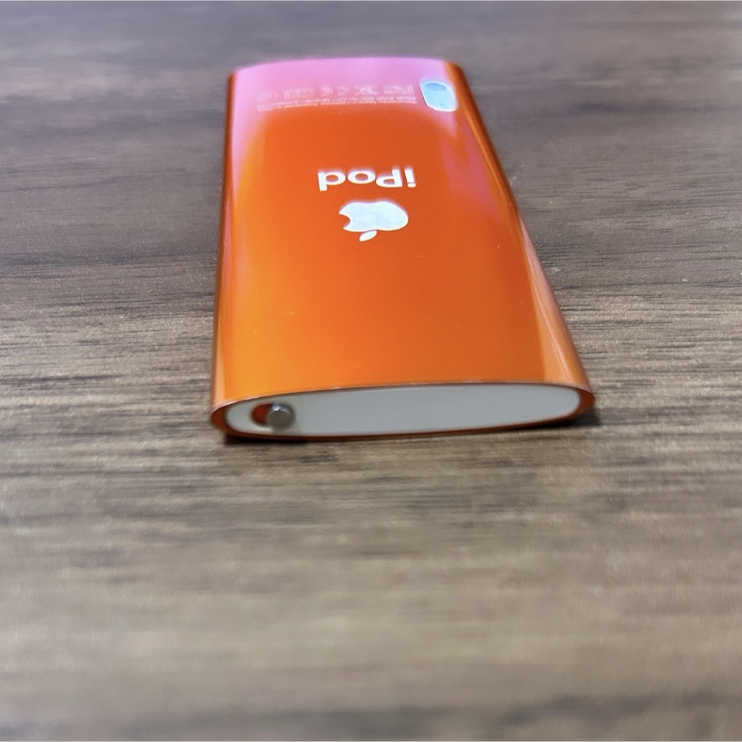 iPod nano(アイポッドナノ)のiPod nano 第5世代 オレンジ スマホ/家電/カメラのオーディオ機器(ポータブルプレーヤー)の商品写真