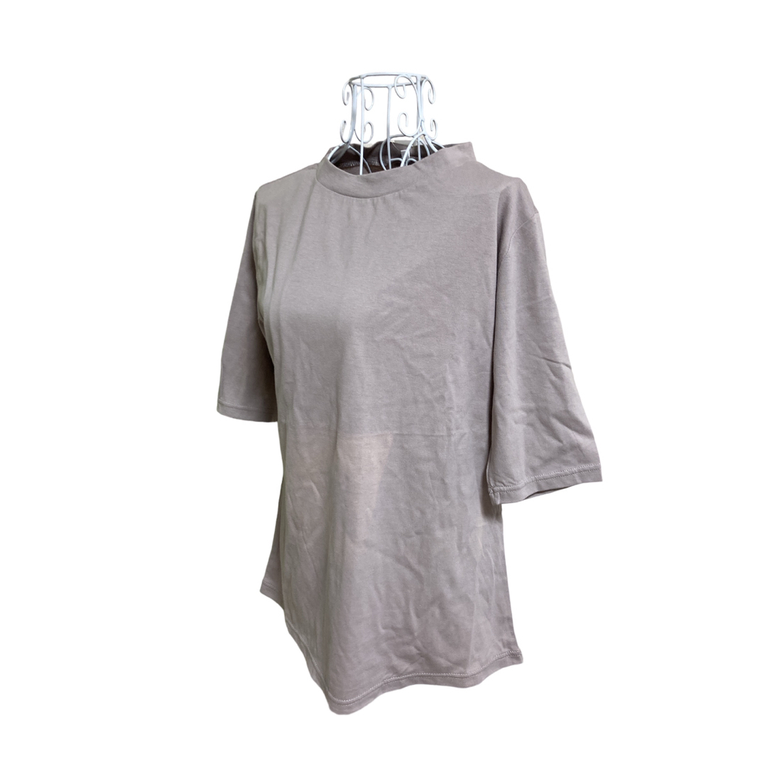 ARROND トップス Tシャツ 綿100 グレーベージュ 新品未使用 レディースのトップス(Tシャツ(半袖/袖なし))の商品写真