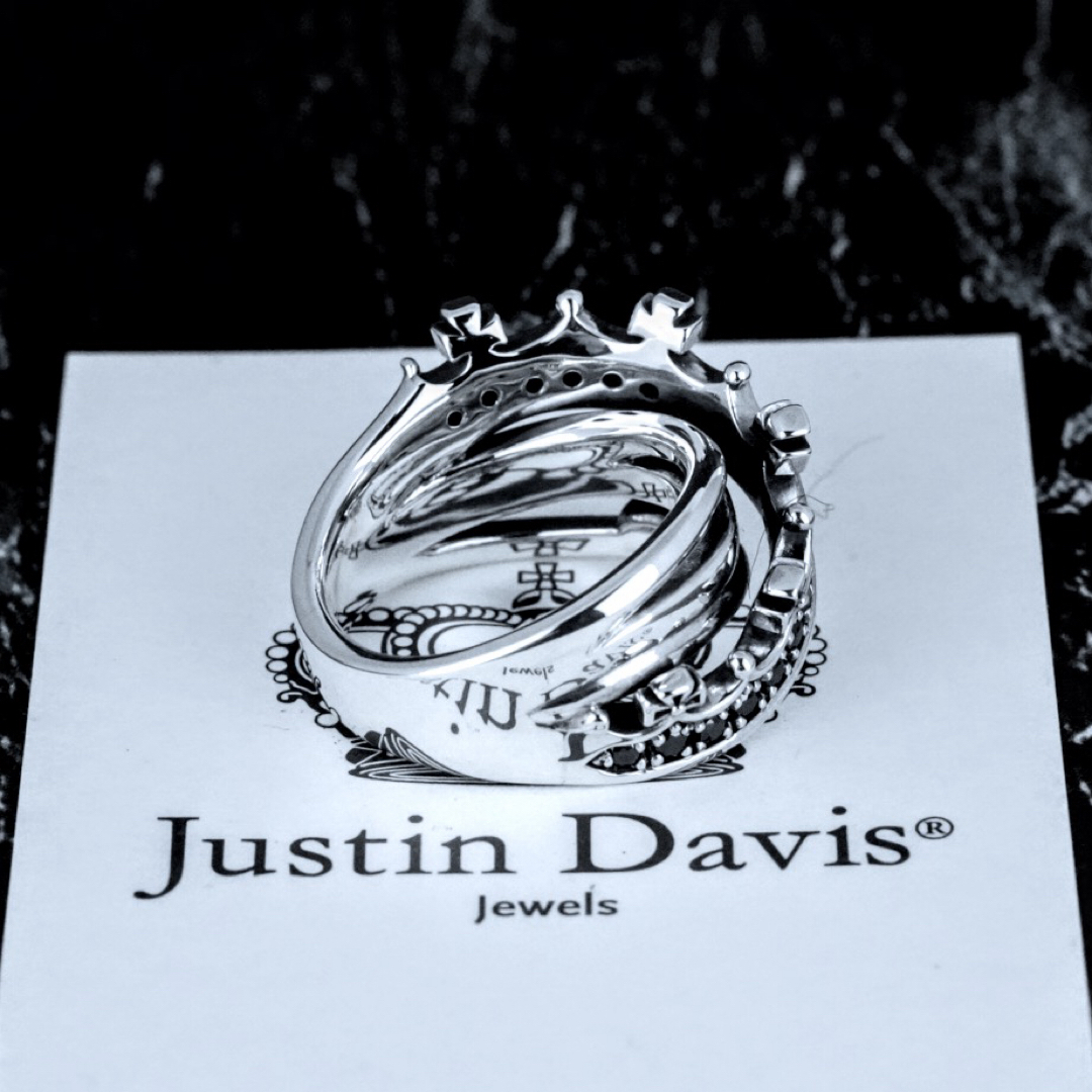 Justin Davis(ジャスティンデイビス)の美品!ジャスティンデイビス SRJ692 TWIST OF FATE リング メンズのアクセサリー(リング(指輪))の商品写真