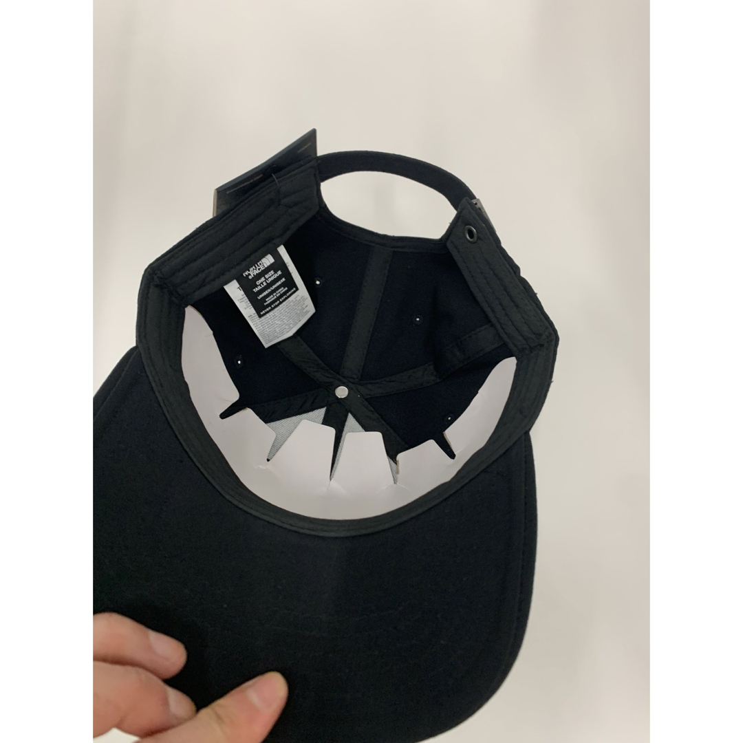 THE NORTH FACE(ザノースフェイス)のノースフェイス　ストラップキャップ　newera 9FORTY メンズの帽子(キャップ)の商品写真
