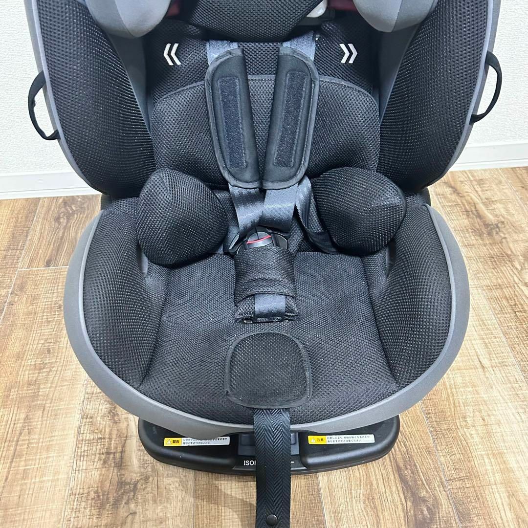 アップリカ　フォームフィット　ISOFIX　ブラック キッズ/ベビー/マタニティの外出/移動用品(自動車用チャイルドシート本体)の商品写真