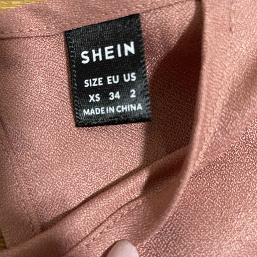 SHEIN(シーイン)の♡袖のフリルがかわいい ピンクのカットソー♡ レディースのトップス(カットソー(半袖/袖なし))の商品写真