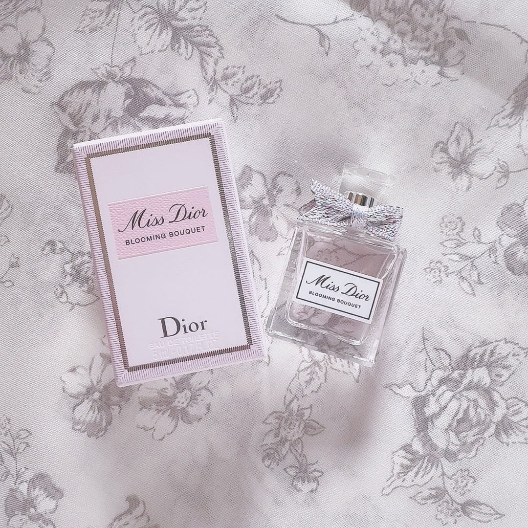 Christian Dior(クリスチャンディオール)の【新品未使用未開封】ミスディオールブルーミングブーケオードトワレ5ml コスメ/美容の香水(香水(女性用))の商品写真