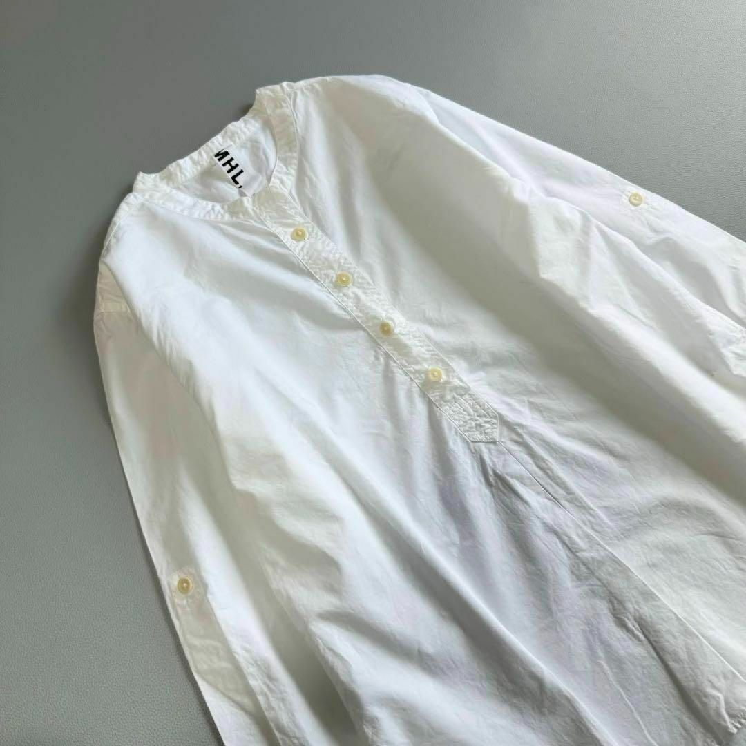 MARGARET HOWELL(マーガレットハウエル)のMHL  マーガレットハウエル　シャツ  白　ホワイト　バンドカラー　長袖 レディースのトップス(シャツ/ブラウス(長袖/七分))の商品写真
