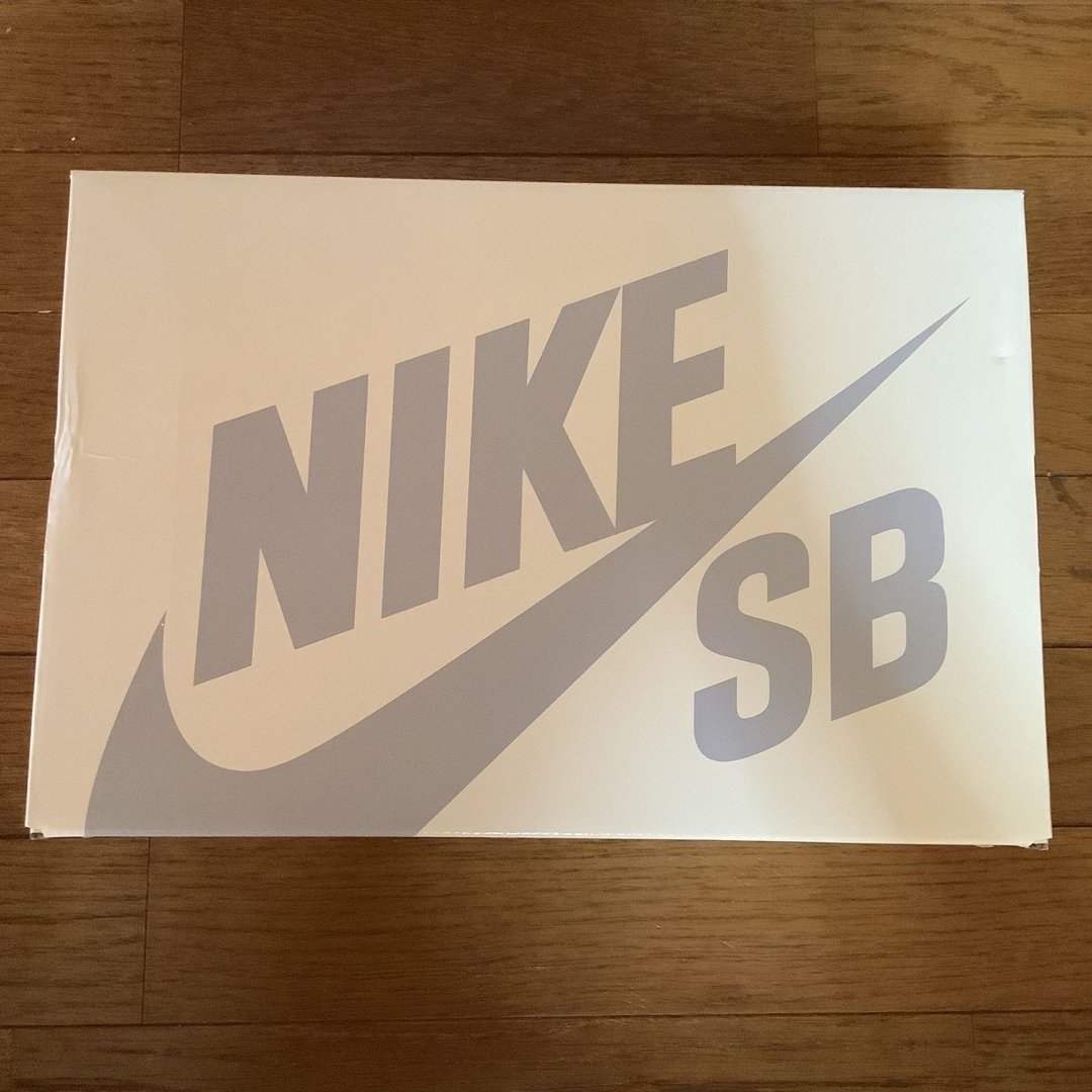 NIKE(ナイキ)のNike sb dunk low April skateboards 28.5 メンズの靴/シューズ(スニーカー)の商品写真