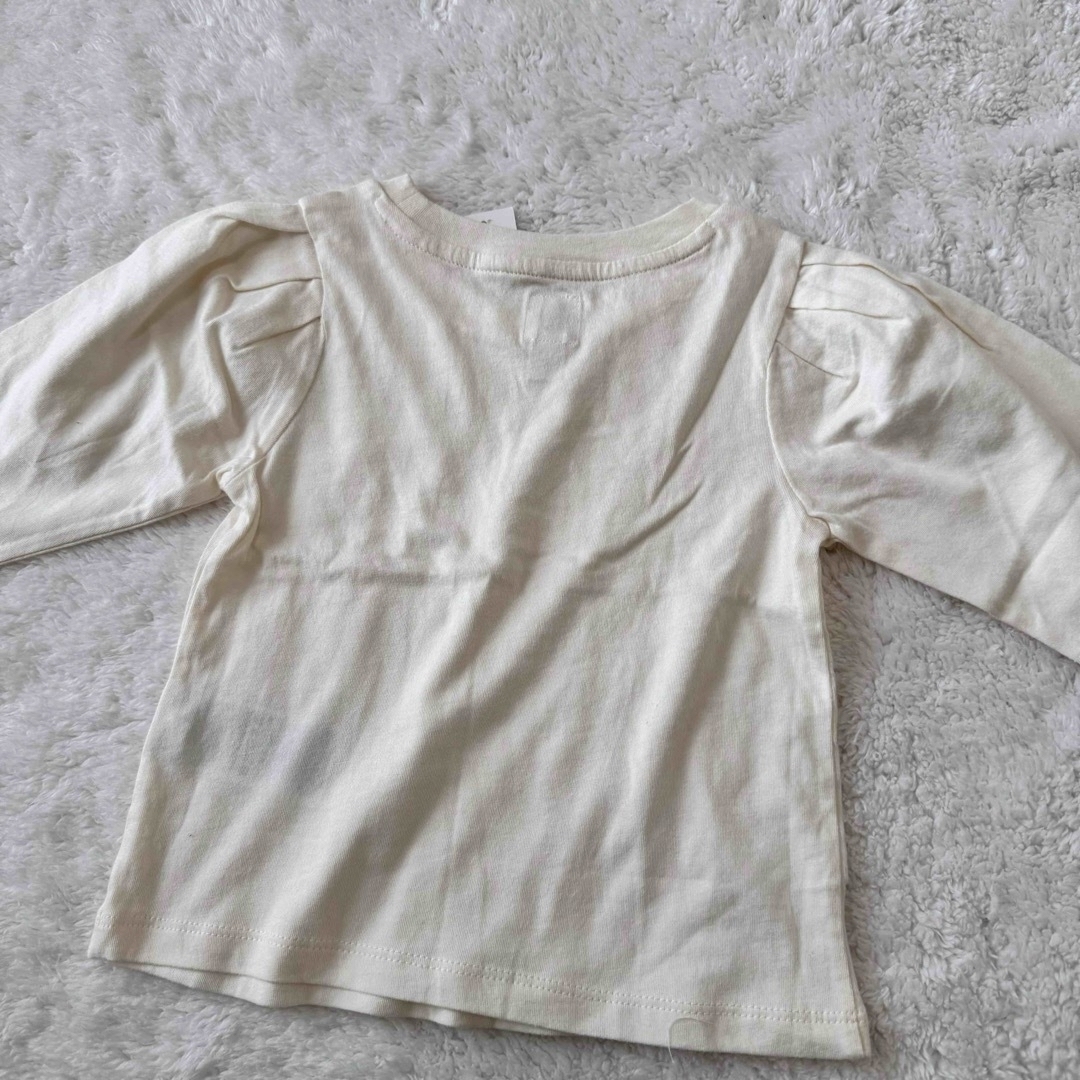 babyGAP(ベビーギャップ)のbabyGAP 長袖　Tシャツ　2枚セット　90cm95cm キッズ/ベビー/マタニティのキッズ服女の子用(90cm~)(Tシャツ/カットソー)の商品写真