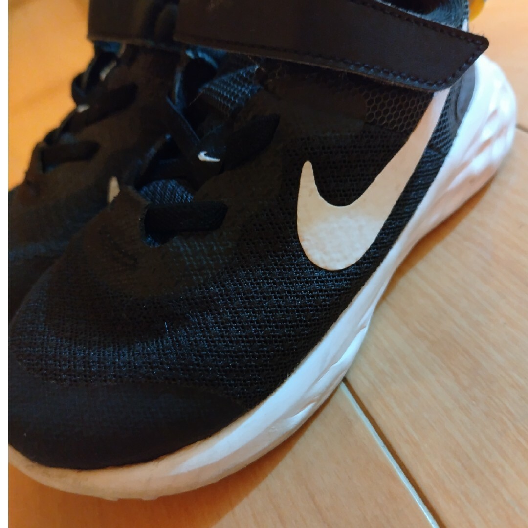 NIKE(ナイキ)のNIKE☆ナイキ☆子供☆スニーカー☆16cm キッズ/ベビー/マタニティのキッズ靴/シューズ(15cm~)(スニーカー)の商品写真