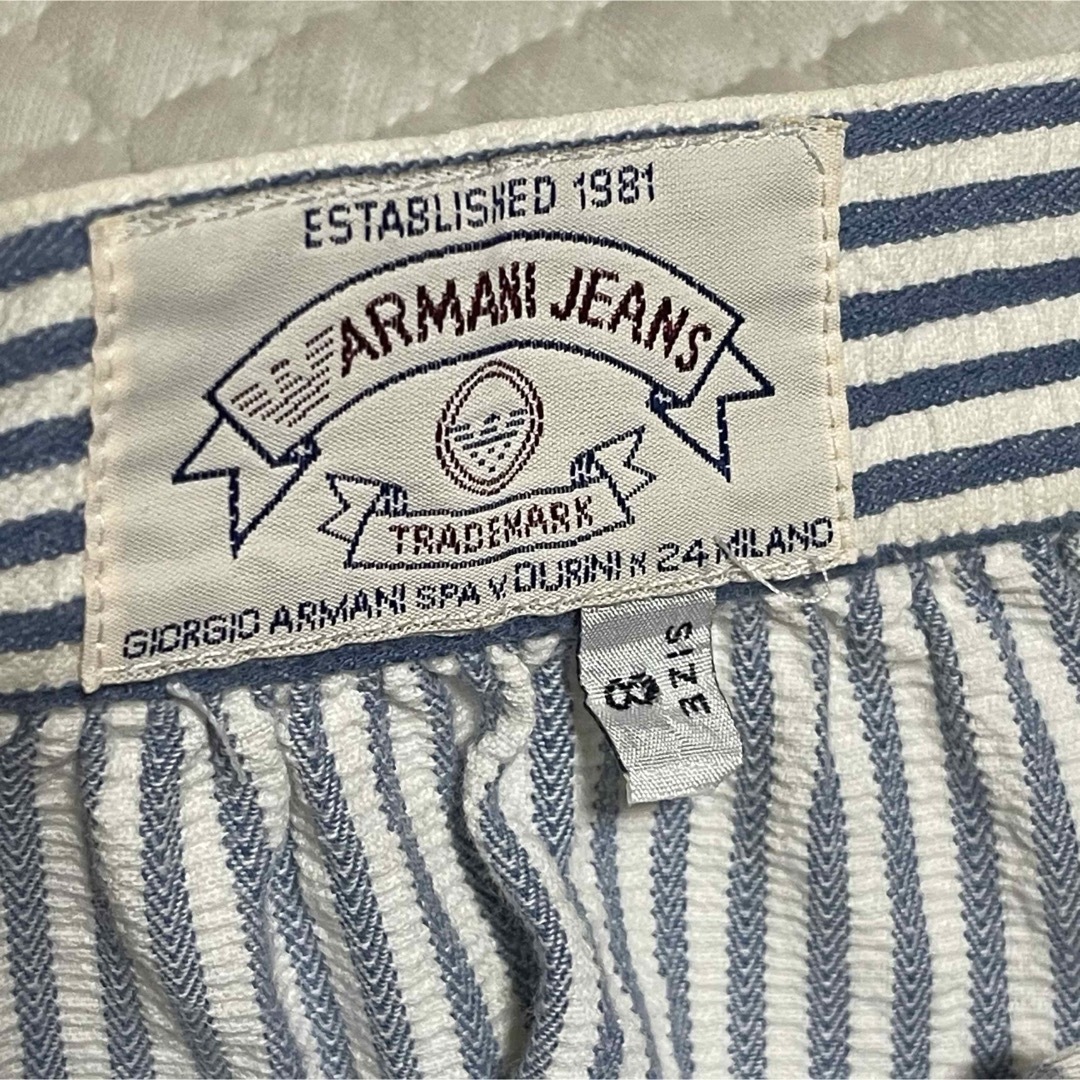 ARMANI EXCHANGE(アルマーニエクスチェンジ)の美品　アルマーニエクスチェンジ　大きめサイズ　ピンストライプ　フレアースカート レディースのスカート(ミニスカート)の商品写真