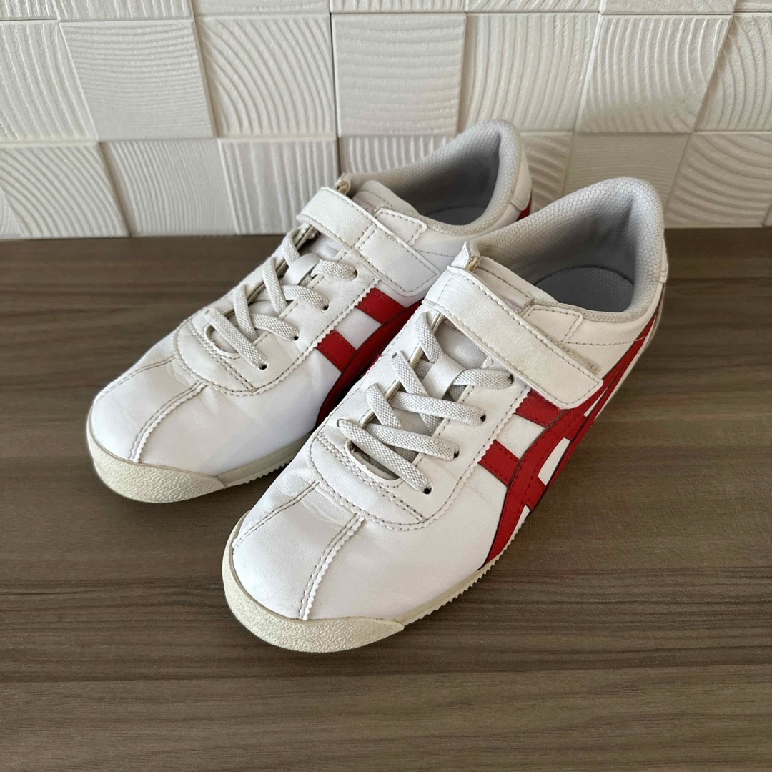 Onitsuka Tiger(オニツカタイガー)のオニツカタイガー　キッズ　スニーカー　22.0 キッズ/ベビー/マタニティのキッズ靴/シューズ(15cm~)(スニーカー)の商品写真