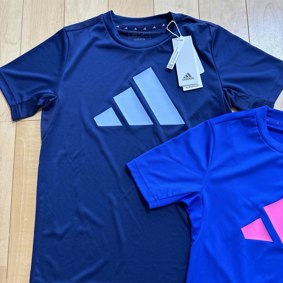 adidas(アディダス)の新品　アディダス　半袖　Ｔシャツ　2枚セット　150  ブルー　ネイビー キッズ/ベビー/マタニティのキッズ服男の子用(90cm~)(Tシャツ/カットソー)の商品写真