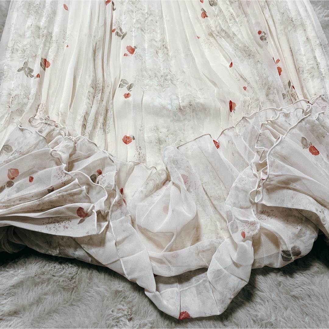 SNIDEL(スナイデル)の美品です♪ スナイデル フレア スカート 花柄 ミモレ丈 可愛い ロング 春物 レディースのスカート(ロングスカート)の商品写真