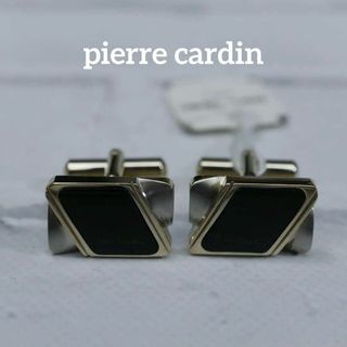 ピエールカルダン(pierre cardin)の【匿名配送】ピエールカルダン カフス ゴールド ロゴ 黒(カフリンクス)