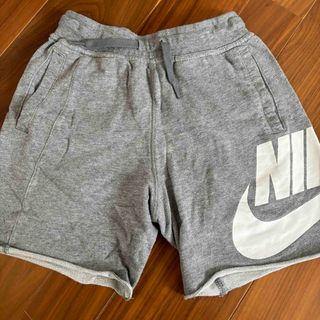 NIKE ハーフパンツ　