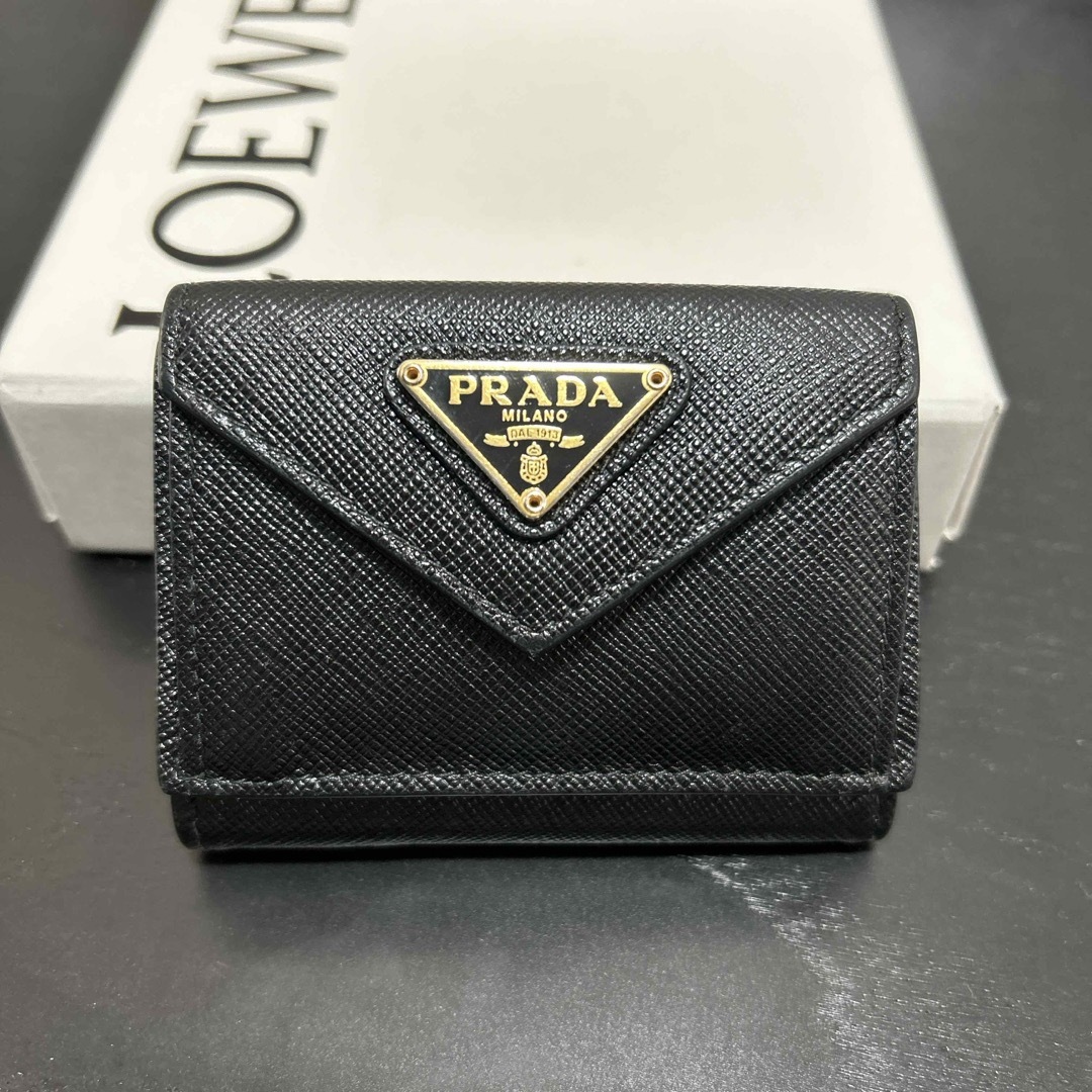 PRADA(プラダ)のPRADA 三つ折財布 レディースのファッション小物(財布)の商品写真