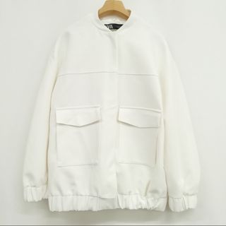 ザラ(ZARA)のジャケット 美品 スイングトップ アウター ブルゾン レーヨン  XS ホワイト(ブルゾン)