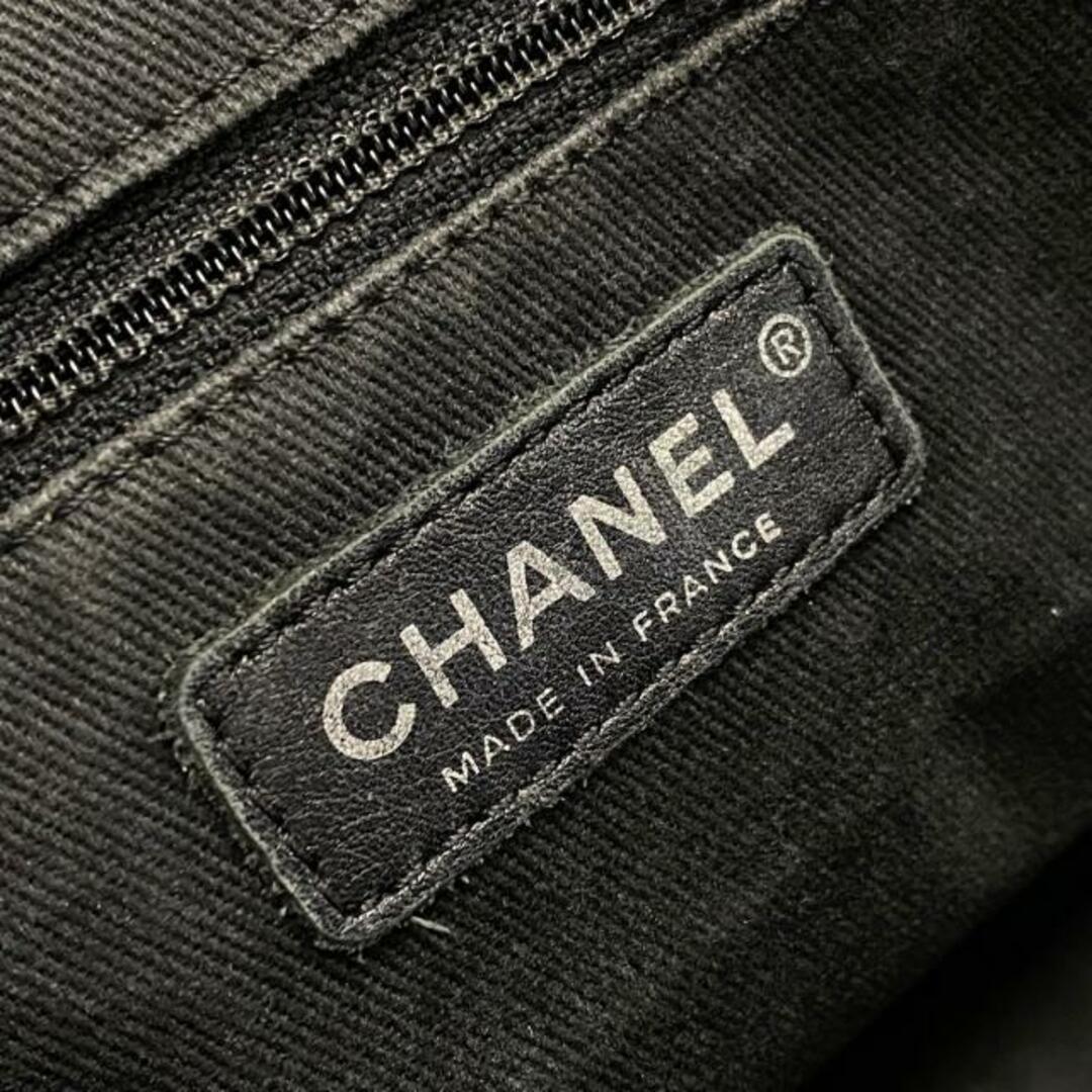 CHANEL(シャネル)のCHANEL(シャネル) ショルダーバッグ レディース Vステッチ(シェブロン) 黒 チェーンショルダー/シルバー金具 キャンバス×レザー レディースのバッグ(ショルダーバッグ)の商品写真