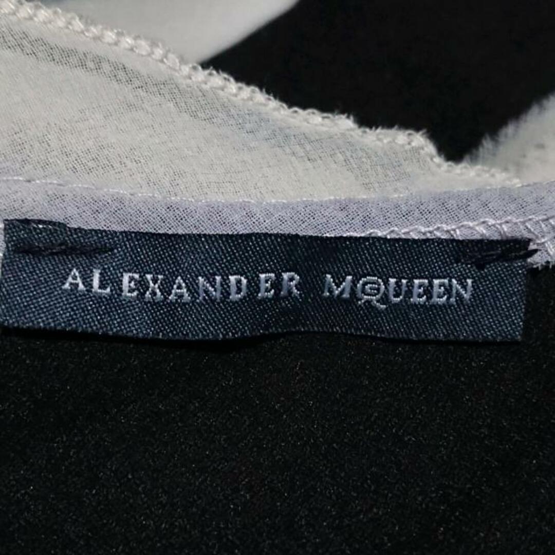 Alexander McQueen(アレキサンダーマックイーン)のALEXANDER McQUEEN(アレキサンダーマックイーン) ワンピース レディース - 黒×白×ライトグレー クルーネック/ノースリーブ/ミニ/ボーダー レディースのワンピース(その他)の商品写真