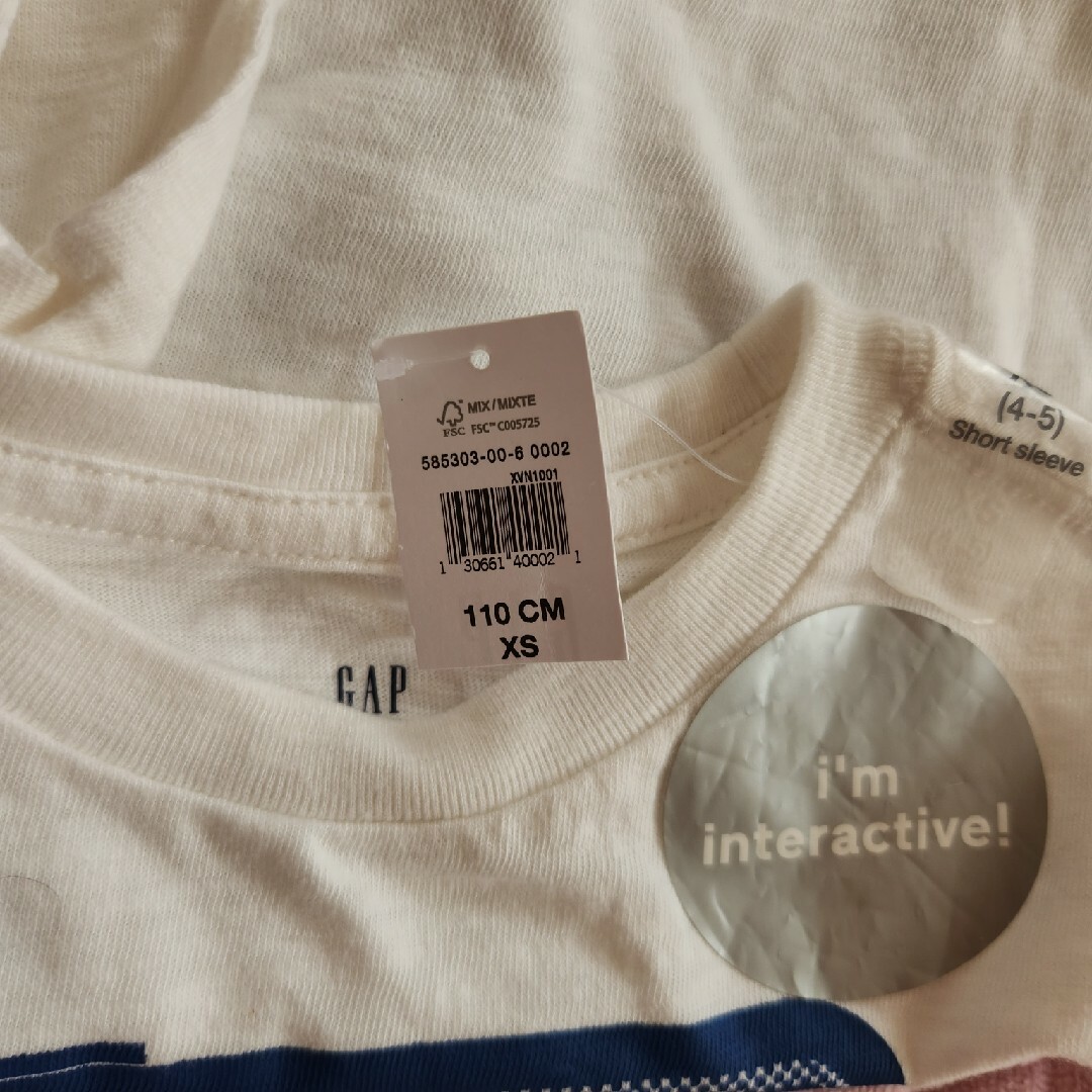 GAP(ギャップ)のGAP　白色　半袖　Tシャツ　110cm キッズ/ベビー/マタニティのキッズ服男の子用(90cm~)(Tシャツ/カットソー)の商品写真