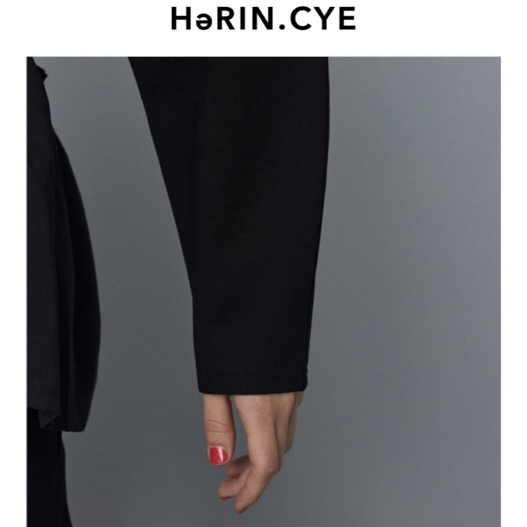 HeRIN.CYE(ヘリンドットサイ)の美品HeRIN.CYE Ponte Frill Topsポンチフリルトップス レディースのトップス(カットソー(長袖/七分))の商品写真
