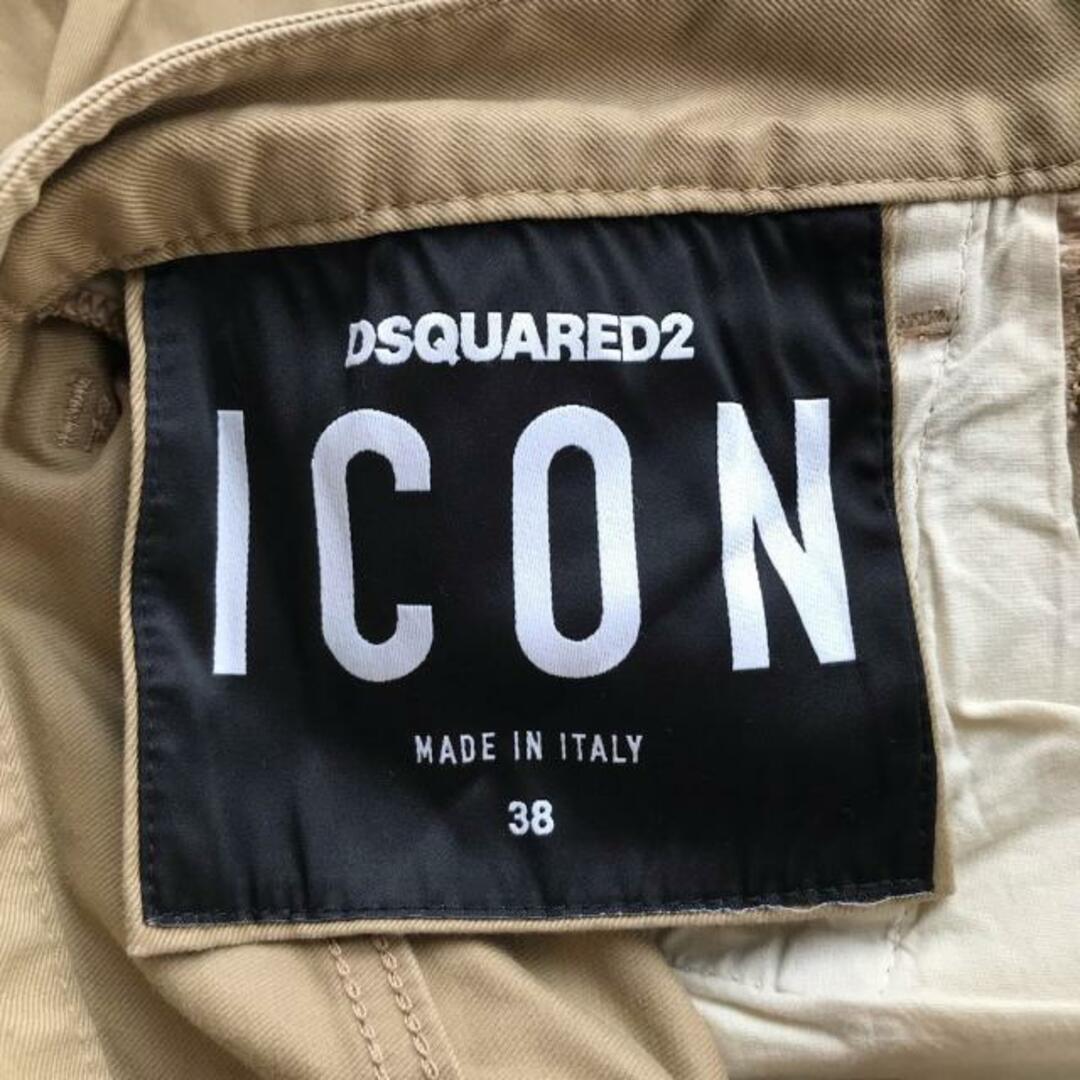 DSQUARED2(ディースクエアード)のDSQUARED2(ディースクエアード) パンツ サイズ38 S レディース - ベージュ クロップド(半端丈) レディースのパンツ(その他)の商品写真