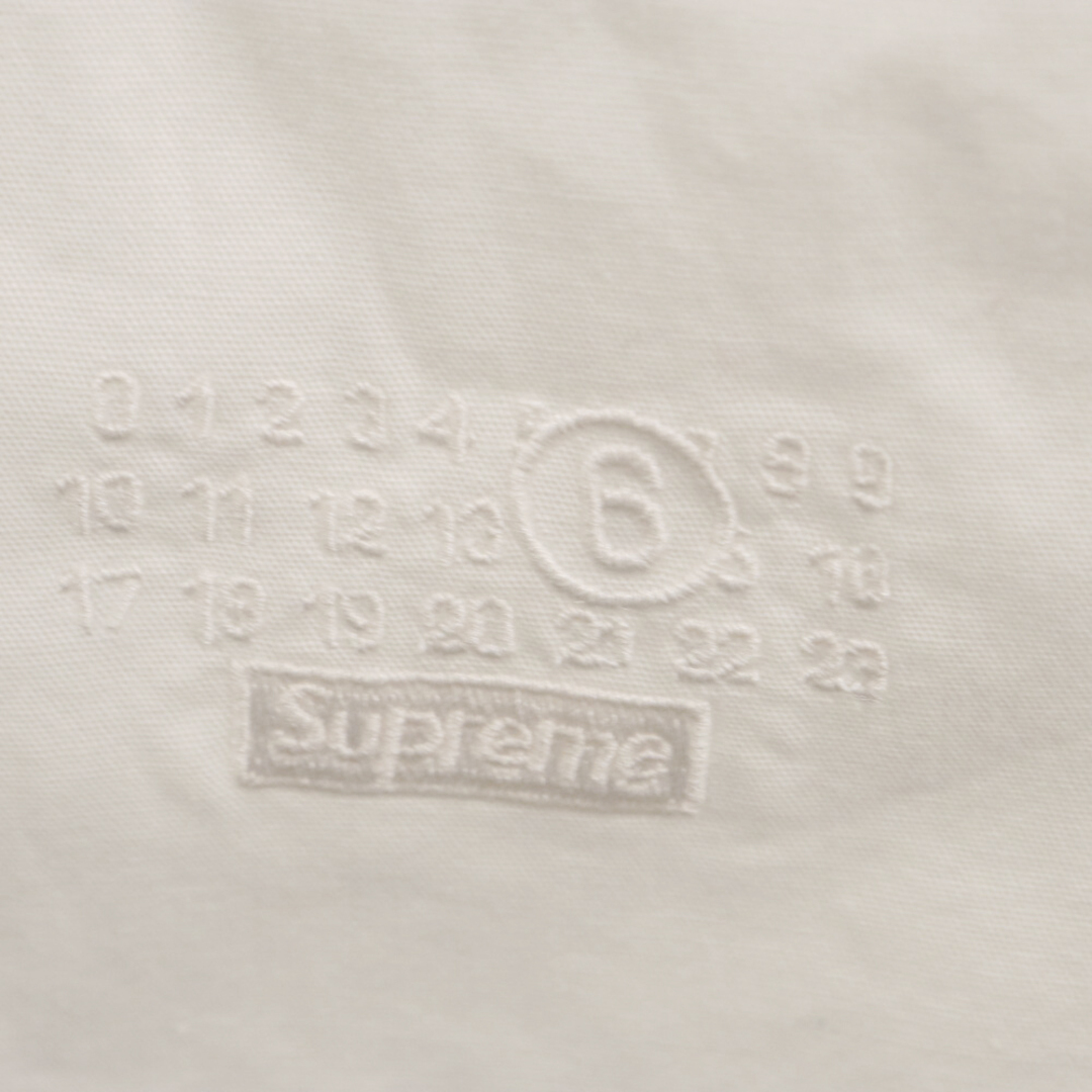 Supreme(シュプリーム)のSUPREME シュプリーム 24SS×MM6 Maison Margiela Padded Shirt×メゾンマルジェラ ロゴ刺繍 長袖パッドシャツ ホワイト メンズのトップス(シャツ)の商品写真