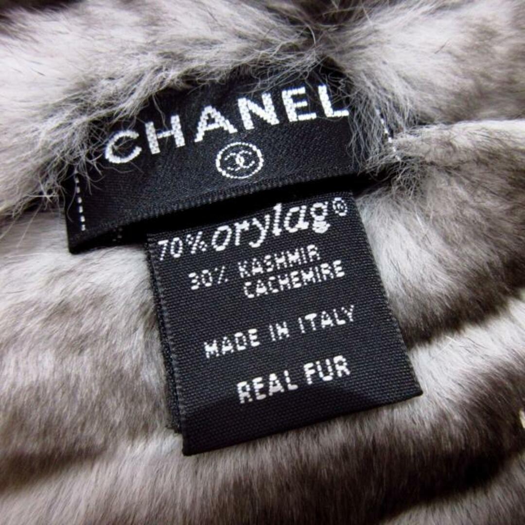 CHANEL(シャネル)のCHANEL(シャネル) マフラー美品  - ライトグレー×黒 ココマーク ラビットファー(オリラグ)×カシミヤ レディースのファッション小物(マフラー/ショール)の商品写真