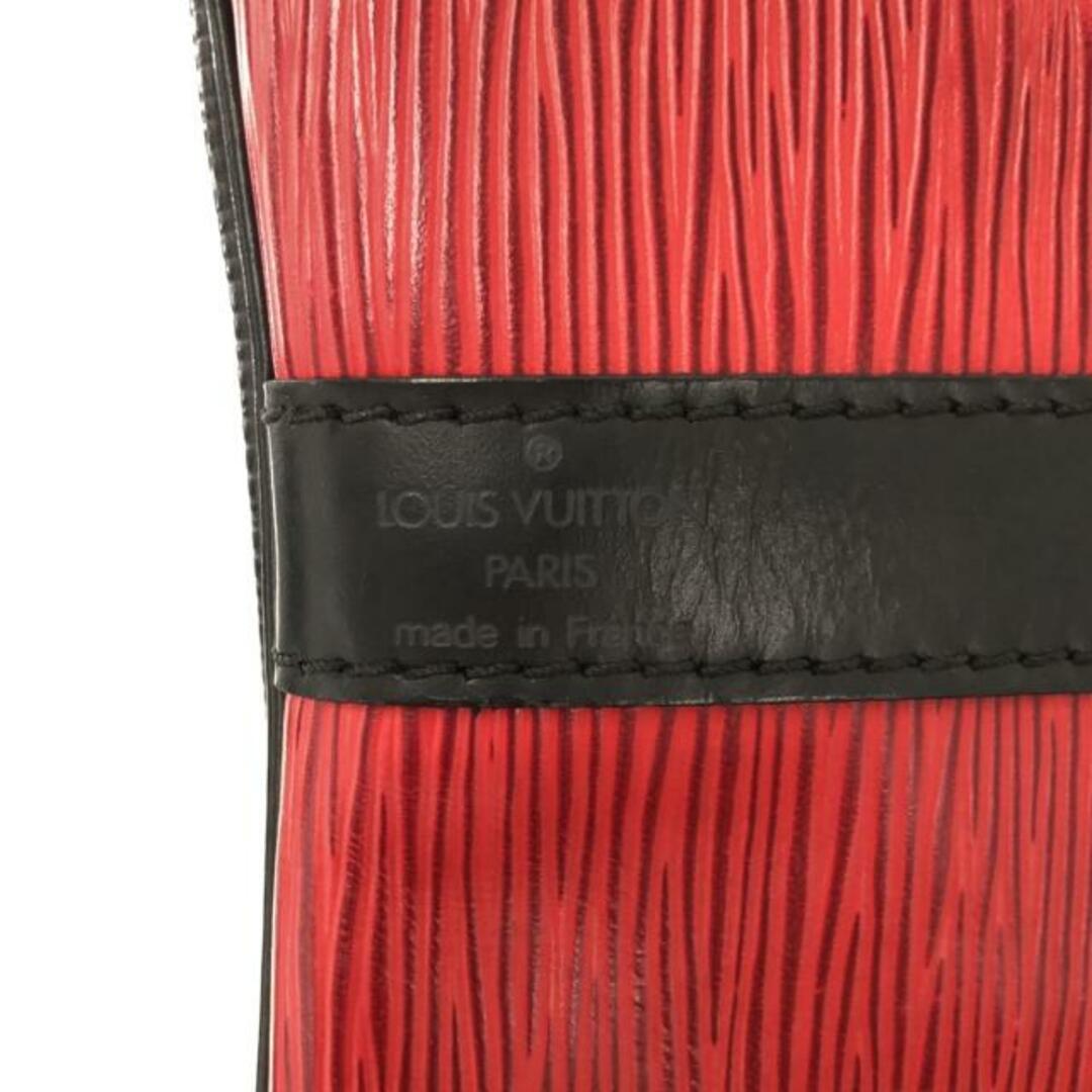 LOUIS VUITTON(ルイヴィトン)のLOUIS VUITTON(ルイヴィトン) ショルダーバッグ エピ プチ・ノエ M44172 バイカラー(カスティリアンレッド×ノワール) レザー（LVロゴの刻印入り） レディースのバッグ(ショルダーバッグ)の商品写真