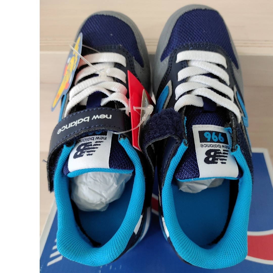 996（New Balance）(キュウキュウロク)の新品未使用 new balance996  ジュニアサイズ キッズ/ベビー/マタニティのキッズ靴/シューズ(15cm~)(スニーカー)の商品写真