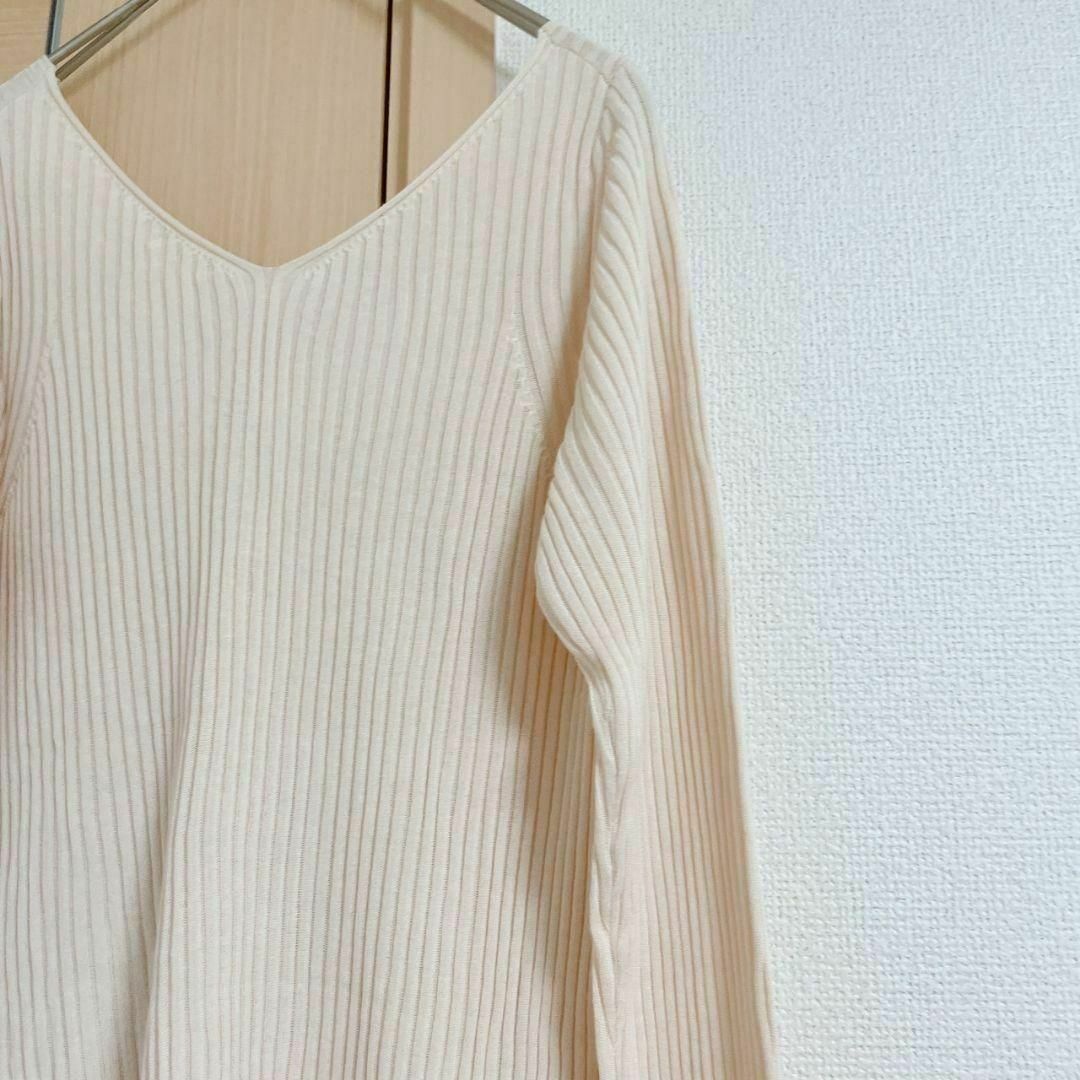 IENA(イエナ)のイエナ　長袖カットソー　ベージュ　Vネック レディースのトップス(Tシャツ(長袖/七分))の商品写真