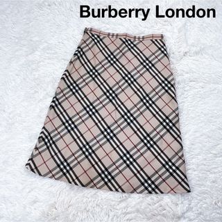 バーバリー(BURBERRY)のBurberry London バーバリー ノバチェック Aライン スカート(ひざ丈スカート)