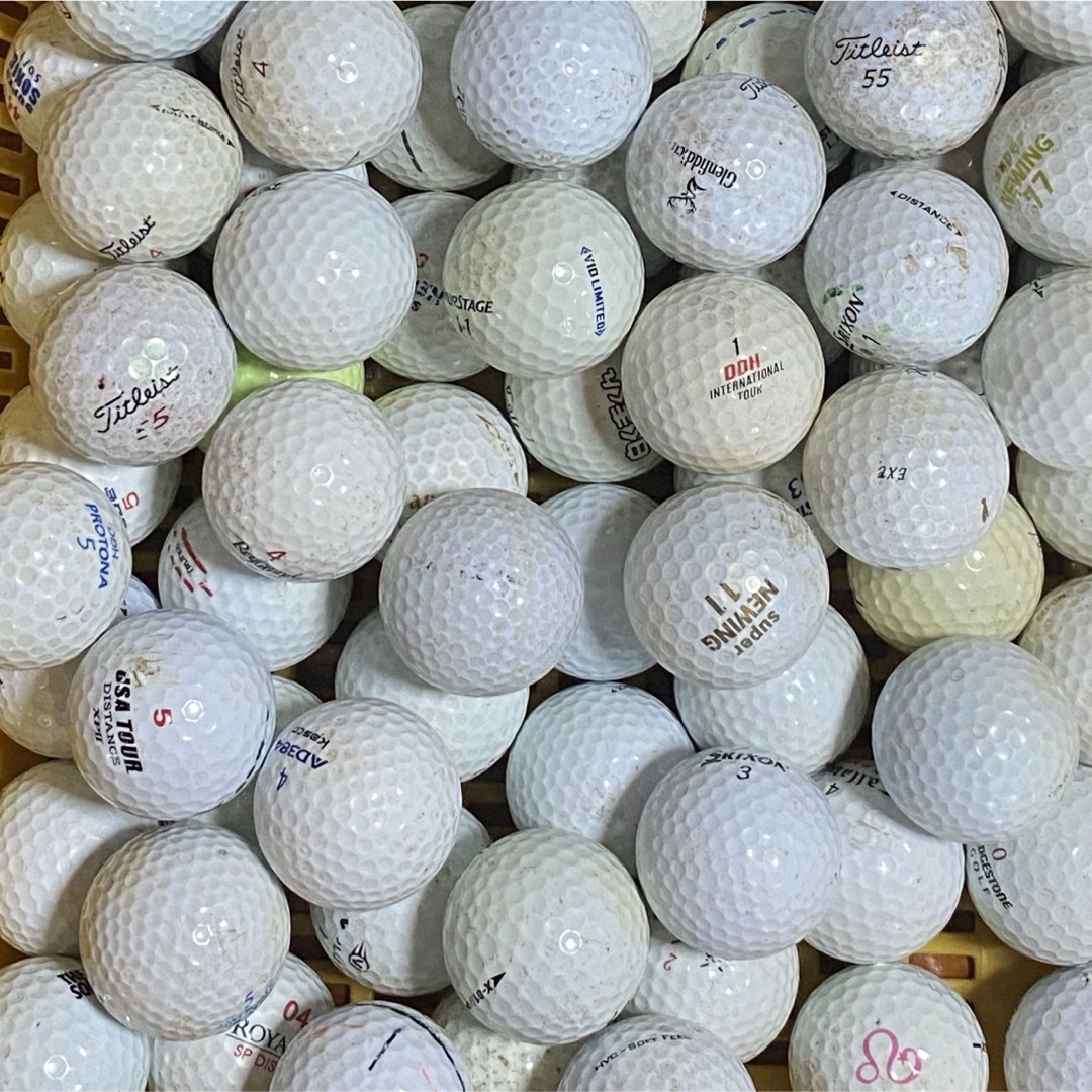 ゴルフボール　ロストボール 200球 チケットのスポーツ(ゴルフ)の商品写真