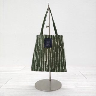 ミナペルホネン(mina perhonen)のmina perhonen rain grass ミニバッグ vs9853 コットン 刺繍 トートバッグ カーキ レディース ミナペルホネン【中古】4-0413G◎(トートバッグ)