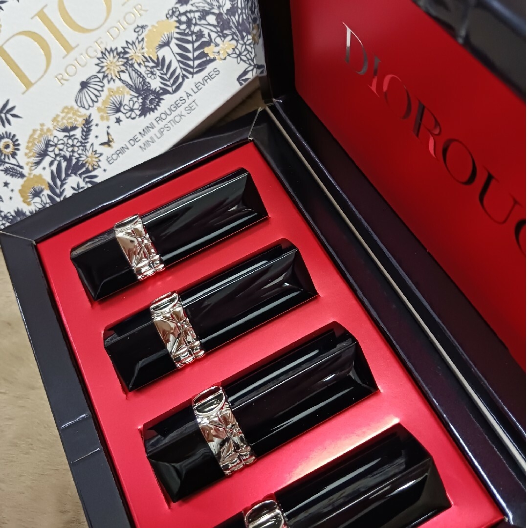 Dior(ディオール)のDiorディオールミニリップスティック4本セット コスメ/美容のベースメイク/化粧品(口紅)の商品写真