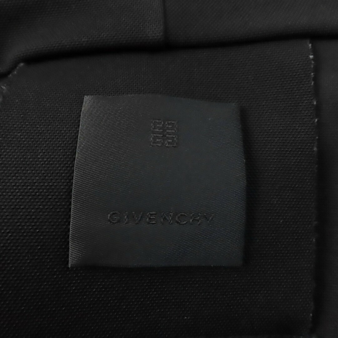 GIVENCHY(ジバンシィ)の極美品★GIVENCHY ジバンシィ Chito 23AW BWJ02J30RY 4G ロゴデザイン クロップド ZIPフーディ/パーカー ブラック ホワイト M 正規品 レディース レディースのトップス(パーカー)の商品写真