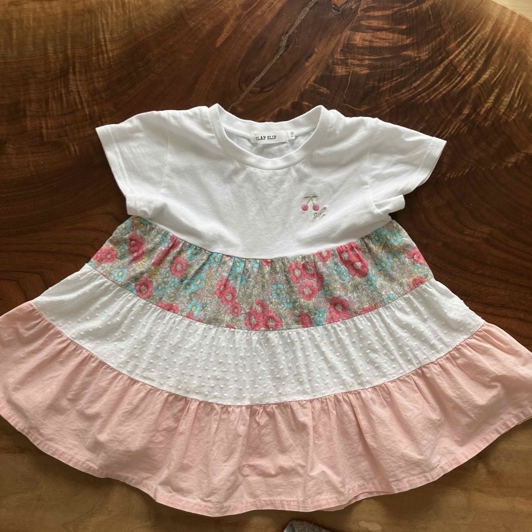 SLAP SLIP(スラップスリップ)のカットソー　スパッツ　110サイズ キッズ/ベビー/マタニティのキッズ服女の子用(90cm~)(Tシャツ/カットソー)の商品写真