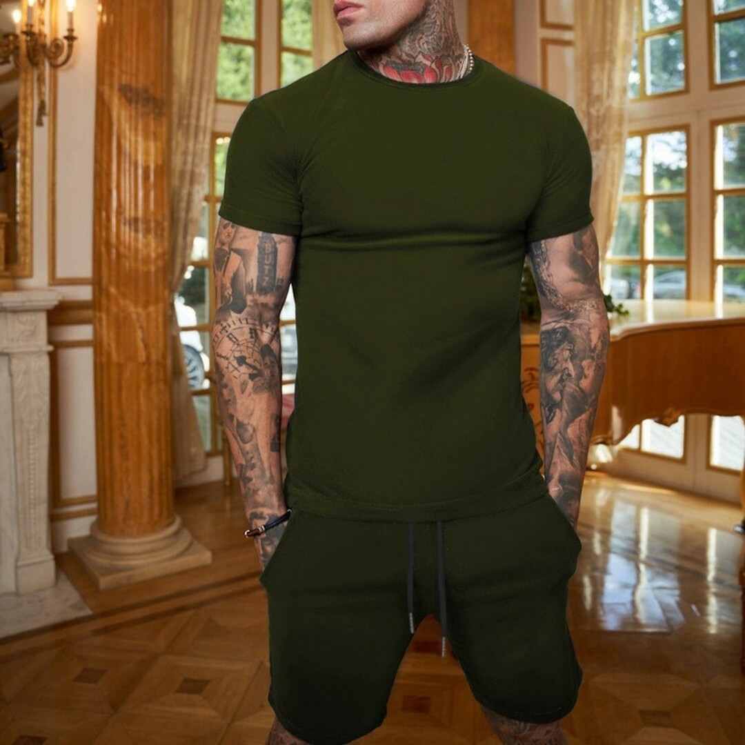 無地 スポーティー トップス ボトムス セットアップ　ベージュ  L メンズのトップス(Tシャツ/カットソー(半袖/袖なし))の商品写真